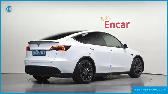 TESLA MODEL Y PERFORMANCE AWD