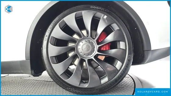 TESLA MODEL Y PERFORMANCE AWD