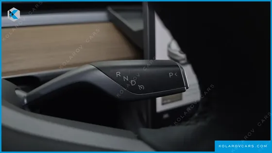 TESLA MODEL Y STANDARD RANGE RWD