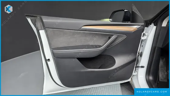 TESLA MODEL Y RWD