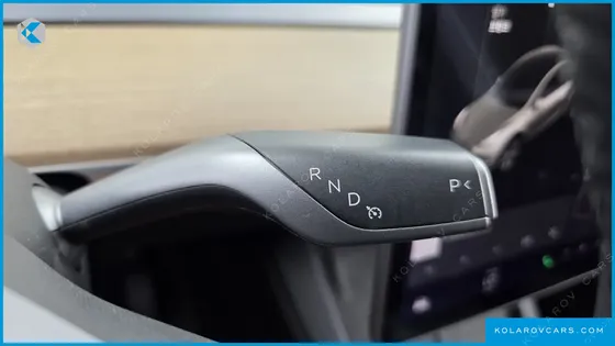 TESLA MODEL Y STANDARD RANGE RWD