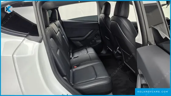 TESLA MODEL Y STANDARD RANGE RWD