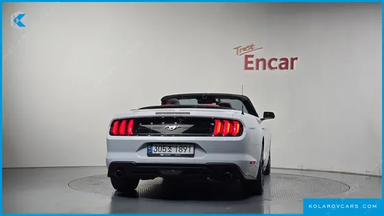 FORD MUSTANG CONVERTIBLE