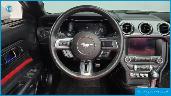 FORD MUSTANG CONVERTIBLE