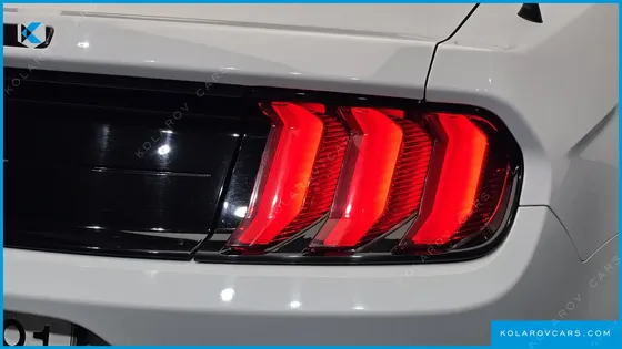 FORD MUSTANG CONVERTIBLE