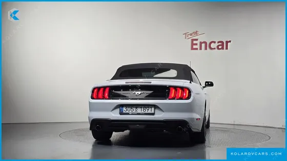 FORD MUSTANG CONVERTIBLE