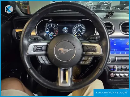 FORD MUSTANG CONVERTIBLE