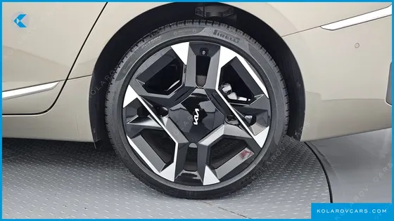 KIA K8 2.5 GASOLINE 2WD