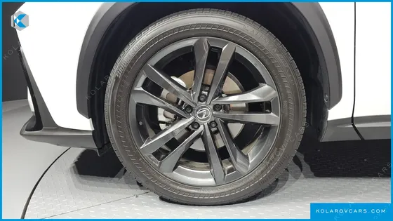 LEXUS NX PREMIUM