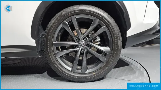 LEXUS NX PREMIUM
