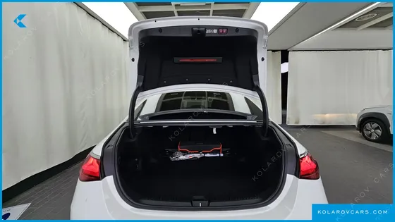 MERCEDES E-CLASS E200 AVANTGARDE