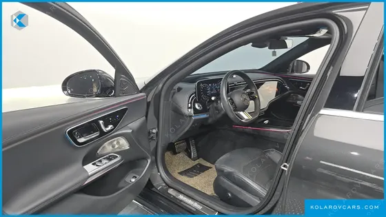 MERCEDES E-CLASS E300 4MATIC AMG LINE