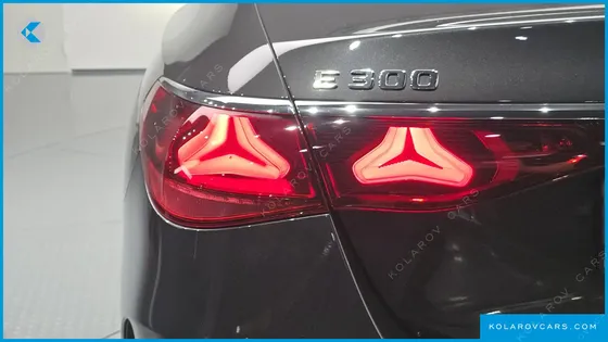 MERCEDES E-CLASS E300 4MATIC AMG LINE