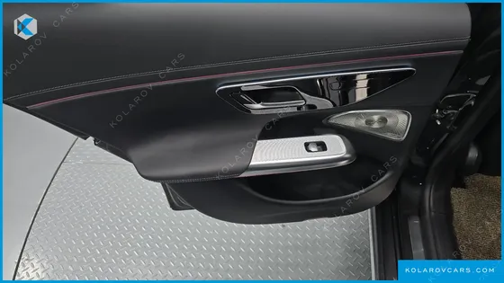 MERCEDES E-CLASS E300 4MATIC AMG LINE