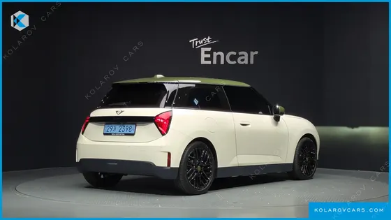 MINI COOPER SE PAUL SMITH EDITION