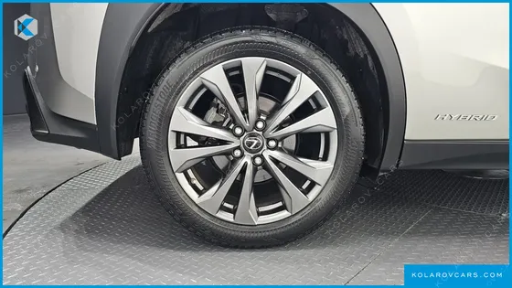 LEXUS UX 2.0 F-SPORT 2WD