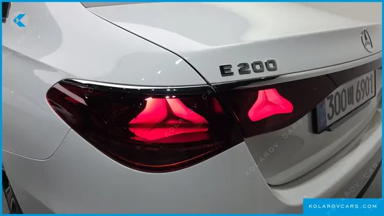 MERCEDES E-CLASS E200 AVANTGARDE