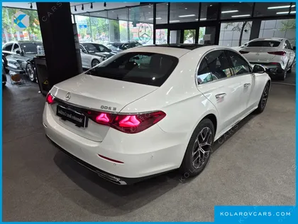 MERCEDES E-CLASS E200 EXCLUSIVE