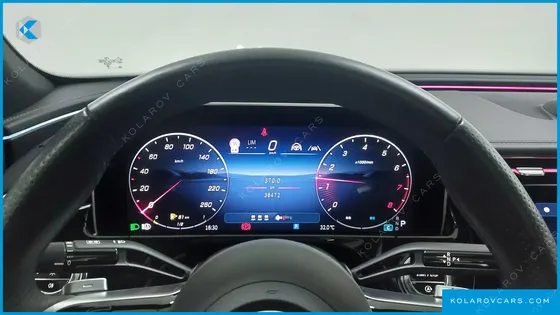 MERCEDES E-CLASS E300 4MATIC AMG LINE