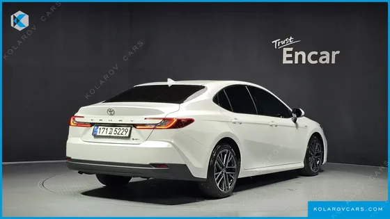 TOYOTA CAMRY 2.5 XLE HYBRID