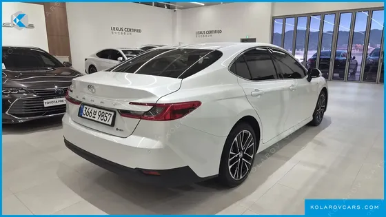 TOYOTA CAMRY 2.5 XLE HYBRID