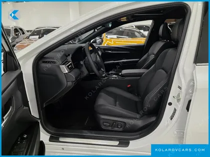 TOYOTA CAMRY 2.5 XLE HYBRID