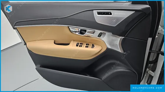 VOLVO XC90 T8 ULTIMATE BRIGHT HYBRID
