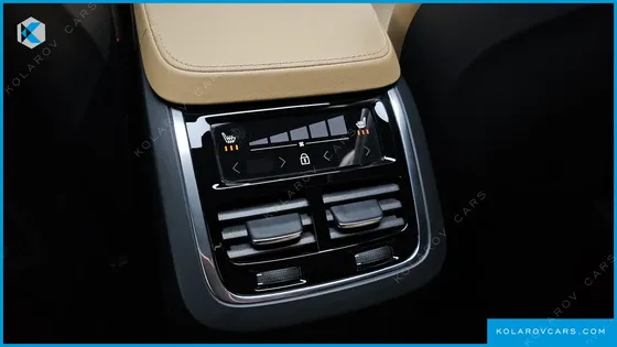 VOLVO XC90 T8 ULTIMATE BRIGHT HYBRID