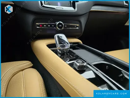 VOLVO XC90 T8 ULTIMATE BRIGHT HYBRID