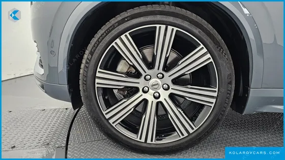 VOLVO XC90 T8 ULTIMATE BRIGHT HYBRID