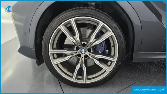 BMW X6 M50I