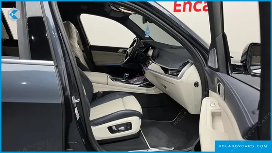BMW X7 M50I 6STR