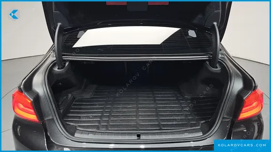 BMW 5 SERIES 530E M SPORT