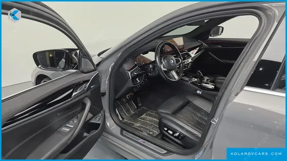 BMW 5 SERIES 530E M SPORT