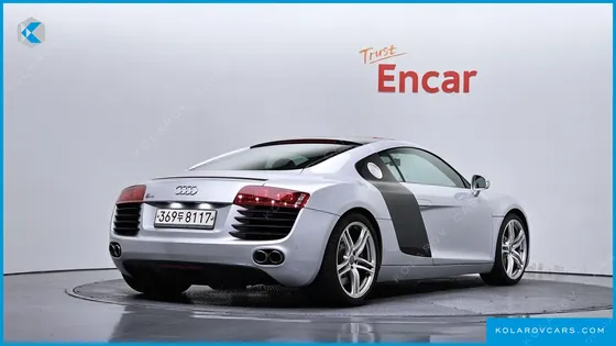 AUDI R8 4.2 V8 COUPE
