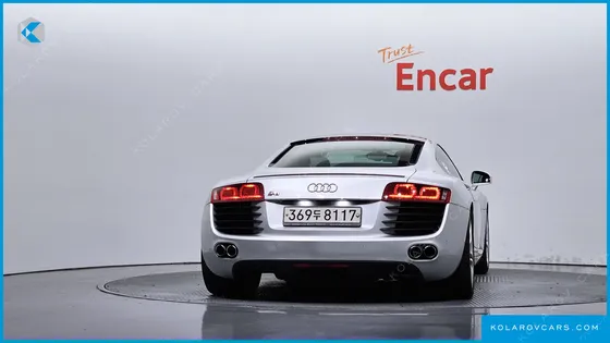 AUDI R8 4.2 V8 COUPE