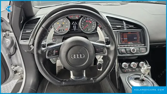 AUDI R8 4.2 V8 COUPE