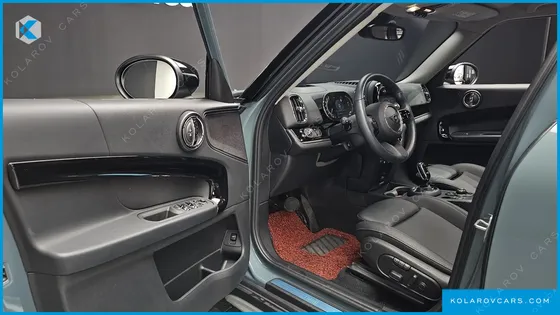 MINI COUNTRYMAN CLASSIC PLUS LAUNCH PACK