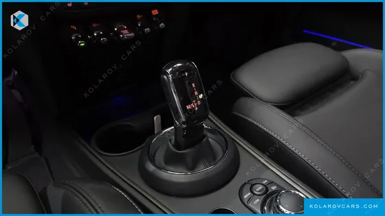 MINI COUNTRYMAN CLASSIC PLUS LAUNCH PACK