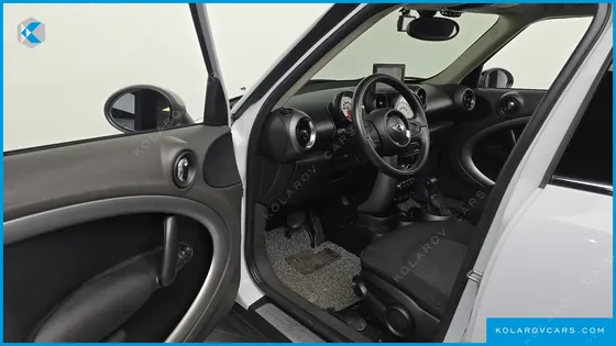 MINI COUNTRYMAN STANDARD