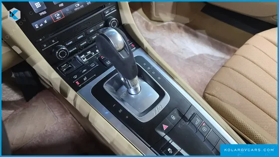 PORSCHE 718 2.0