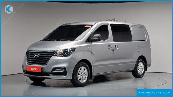 HYUNDAI STAREX VAN 5-SEATER