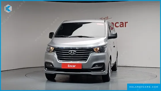 HYUNDAI STAREX VAN 5-SEATER