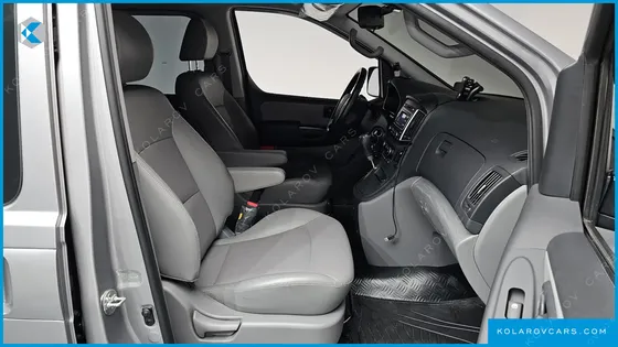 HYUNDAI STAREX VAN 5-SEATER