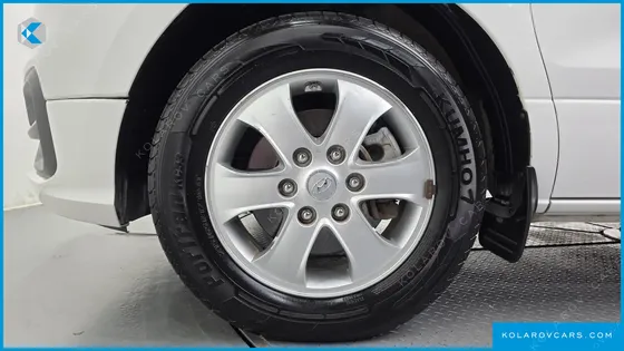 HYUNDAI STAREX 12-SEATER LPI
