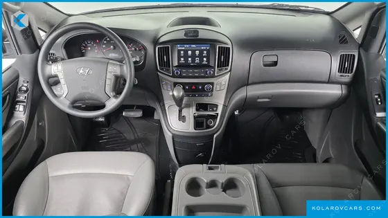 HYUNDAI STAREX 12-SEATER LPI