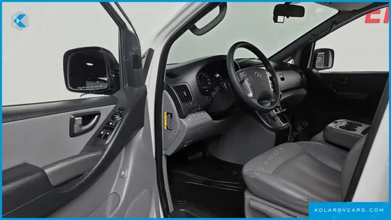 HYUNDAI STAREX 12-SEATER LPI