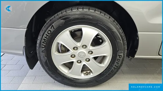 HYUNDAI STAREX WAGON 11-SEATER