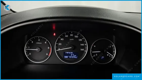 HYUNDAI STAREX WAGON 11-SEATER
