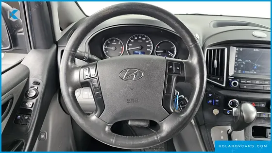 HYUNDAI STAREX WAGON 11-SEATER